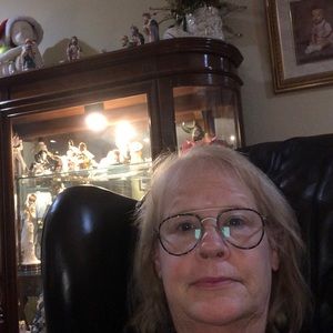 Meet your Posher, Janet